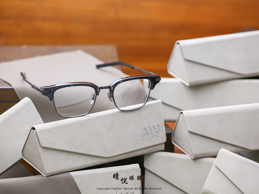 【日本 999.9 Four Nines 新品到府】HIGH-END 頂級系列｜深灰煙硝紋理眉框尊爵抵達 95674